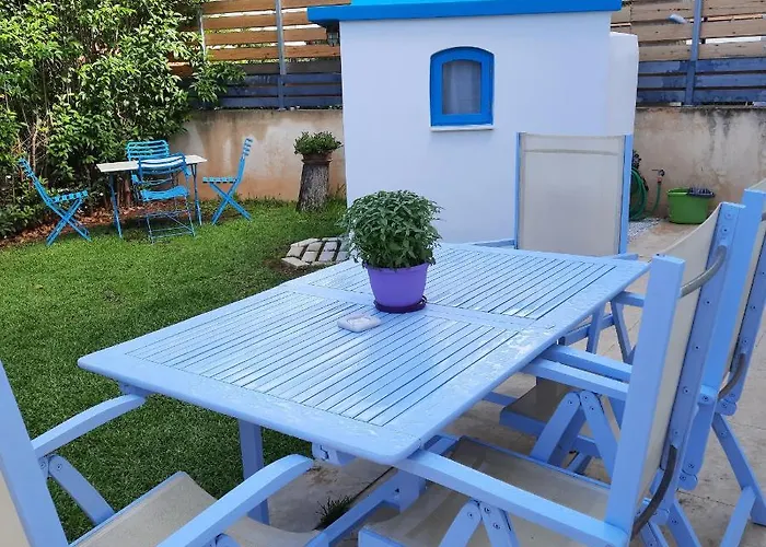 Chrystall\'S Cottage